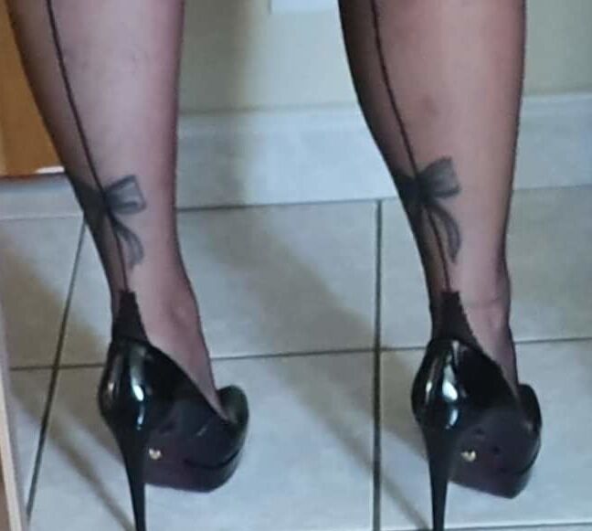 les hautes talons de cette salope