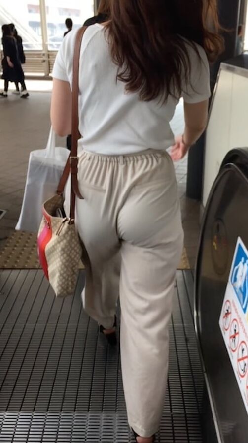Clothed butt