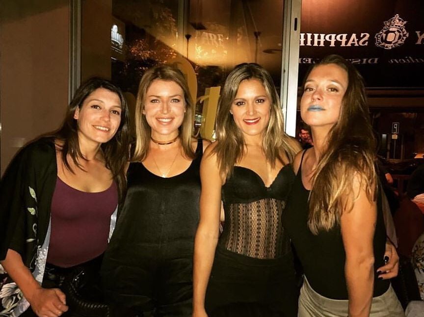 Hot Ines - Comment and rate