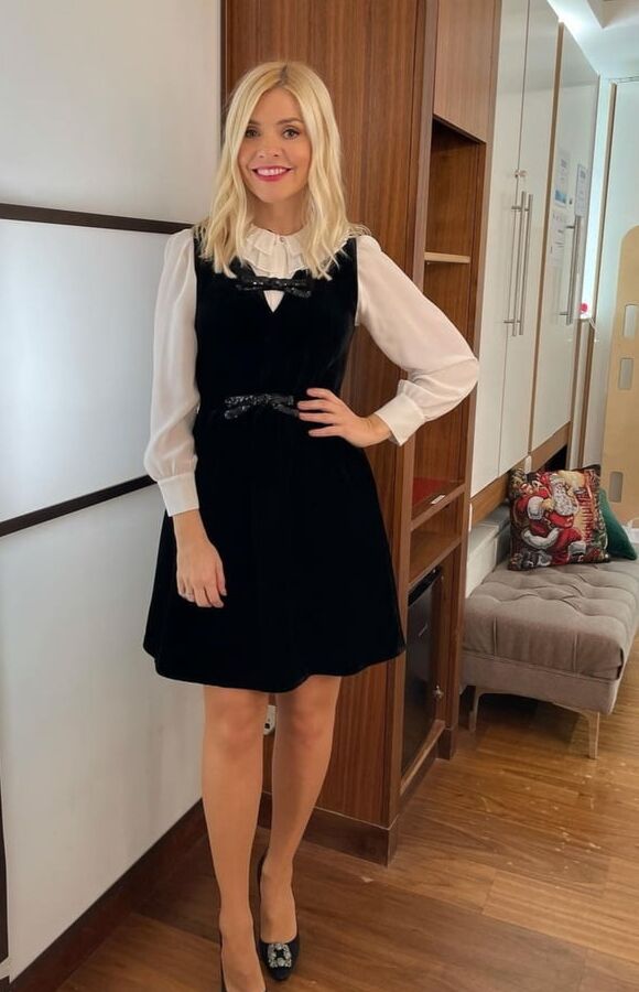 HOLLY WILLOUGHBY