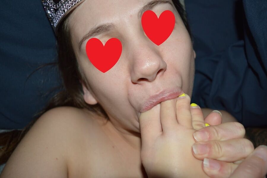 Self Toe Suck (PLEASE COMMENT)