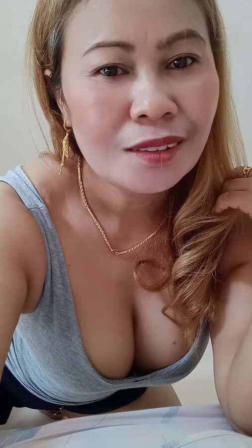 Ibu cantik tetek besar