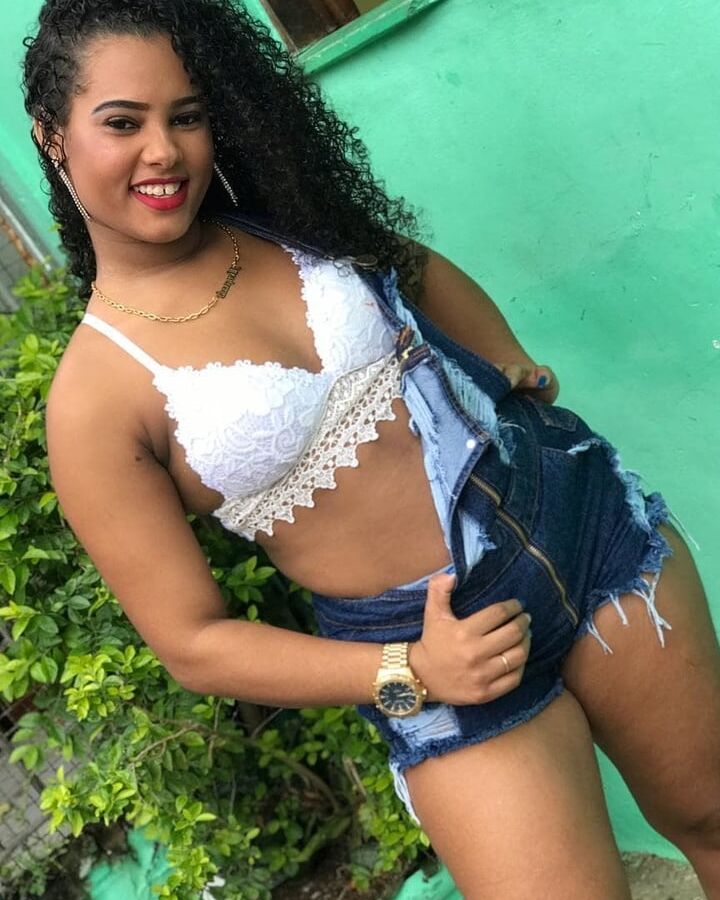PUTA DO INSTAGRAM: Laii Santiago
