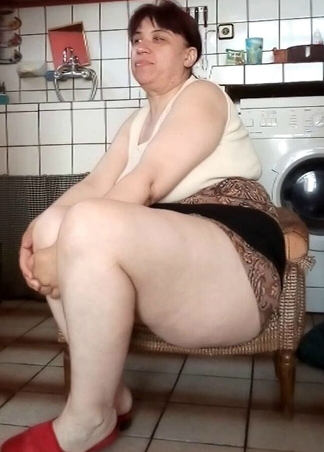 Maduras belas pernas, bunda e mama