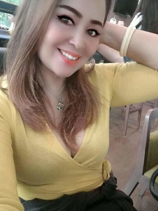 Whore mom pussy