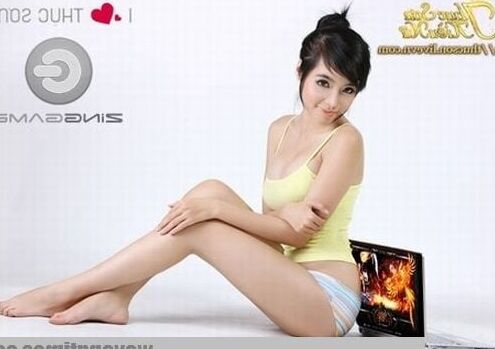 Viet girl Elly Tran Ha