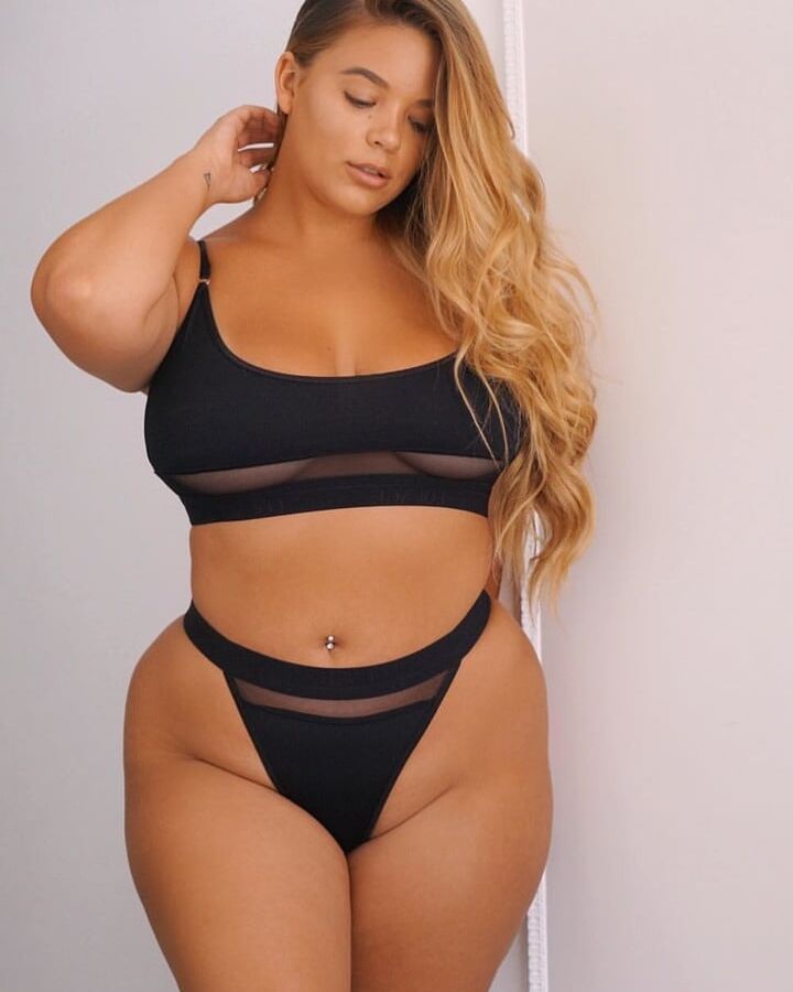 Hot IG booty girl.