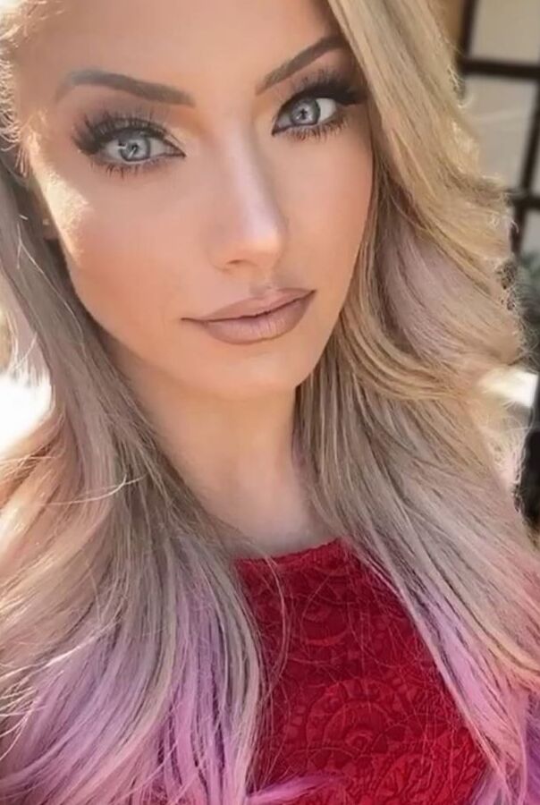 Celebrity Wank Target (Alexa Bliss)