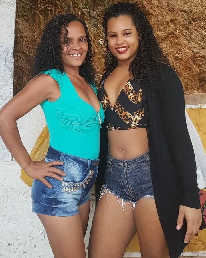 PUTA DO INSTAGRAM: Laii Santiago