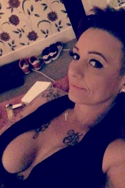 Busty MILF: Claire