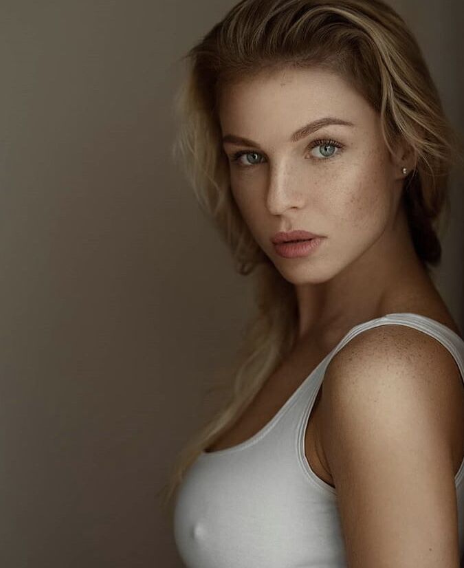 Braless teasing