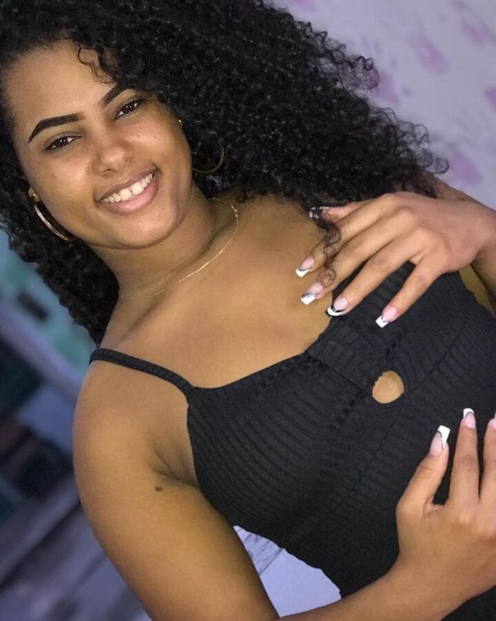 PUTA DO INSTAGRAM: Laii Santiago