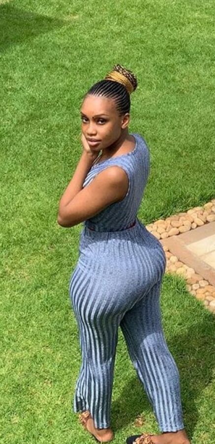 Extra wide slim thick pear poshy