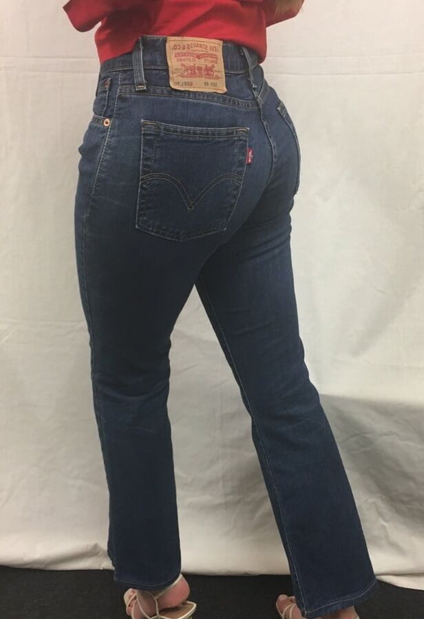 Levis  Levis