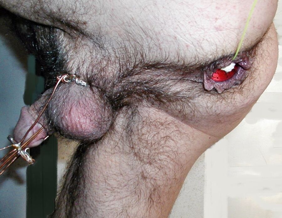 small pee, verging, ass