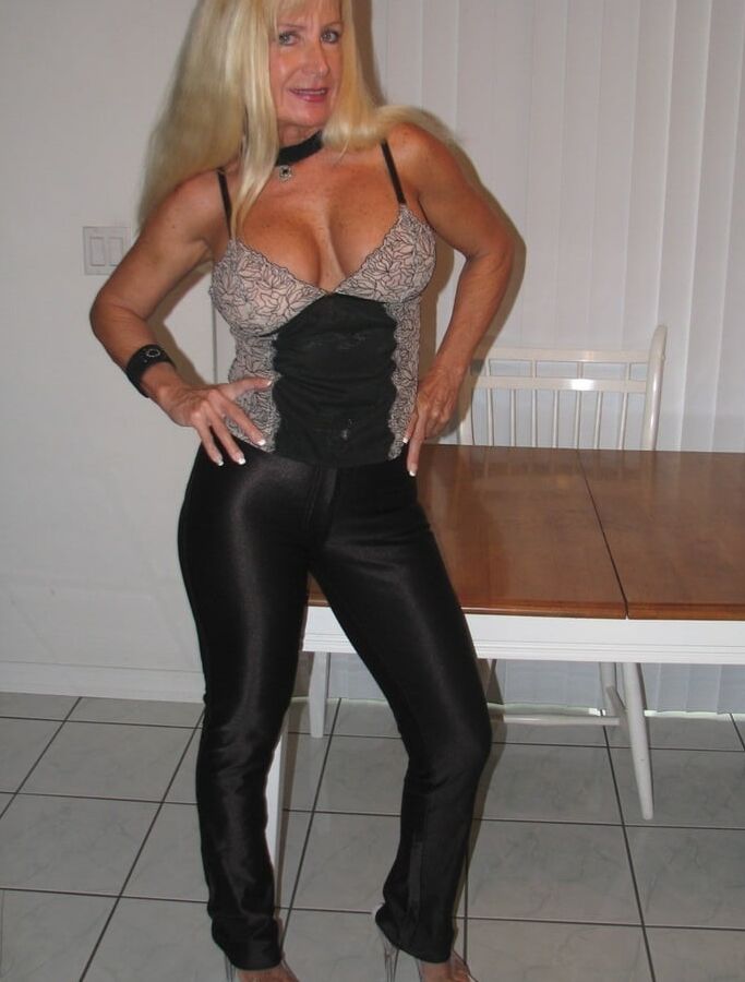 Super Hot Mature need more of here .