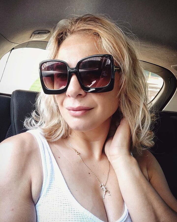 Latin mom very delicious