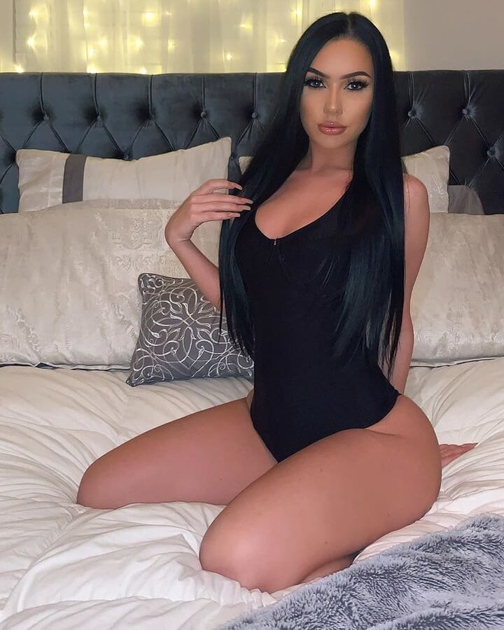 Sexy British Sluts Who Love BBC