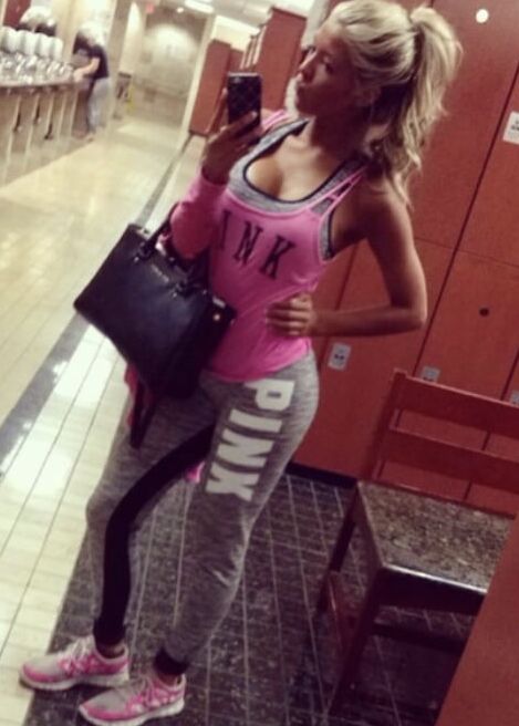SUPER HOT Violamayyy
