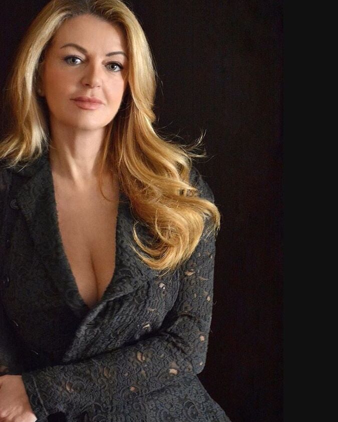 Hot Instagram Milfs ( Various )