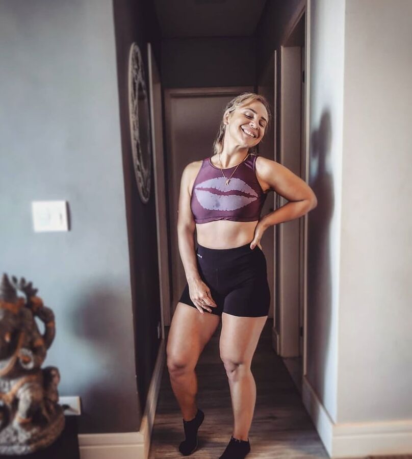Latin mom very delicious