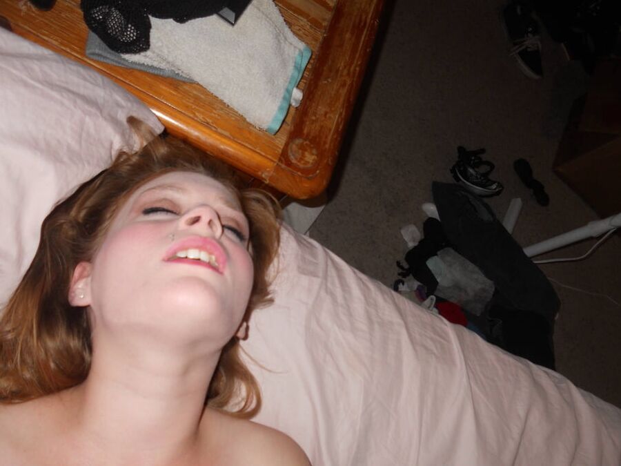Horny Amateur Slut Fucks And Sucks