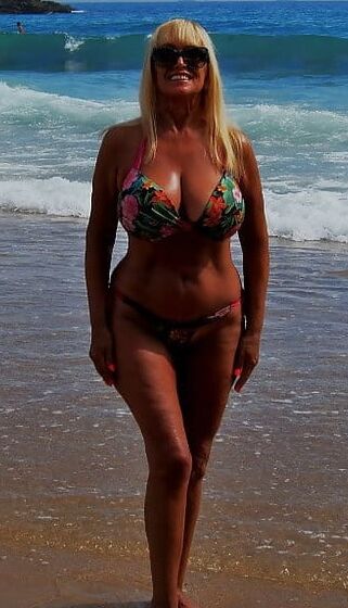 Mature woman with big tits