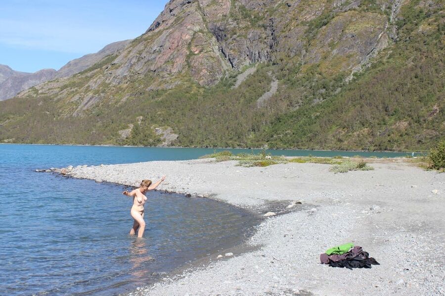 Norwegan nudist