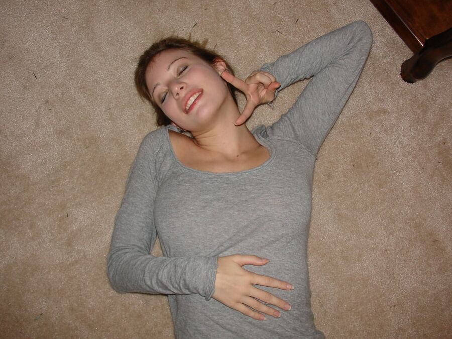 Women Need Exposure - Sexy Young GF