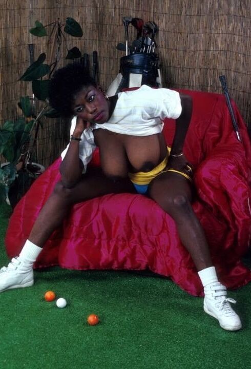Ebony Ayes pics