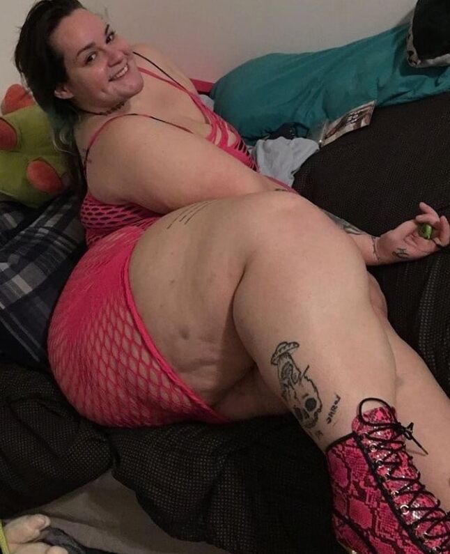 Phat ass white bitch