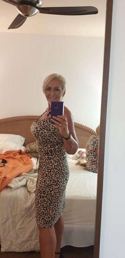 Michelle, MILF, GILF, from Doncaster NN