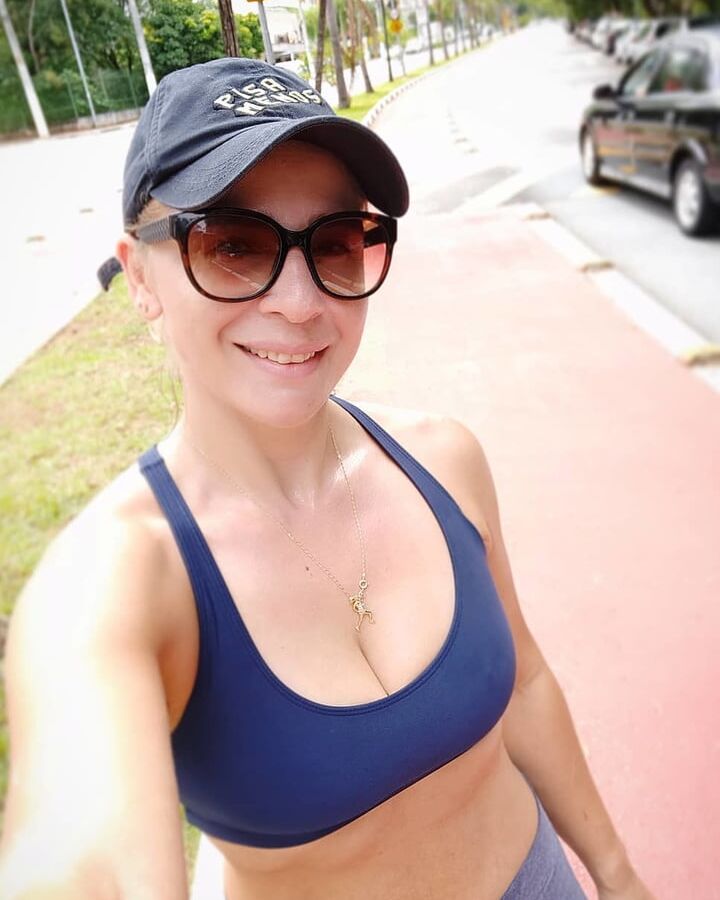 Latin mom very delicious