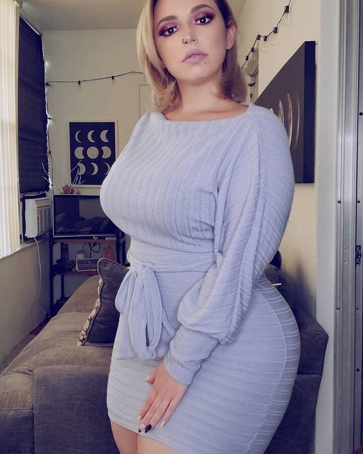 BUSTY CURVY PAWG WOMEN MIX