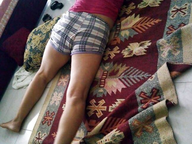 Milf legs naylon socks nylon skirt dress hot feel fetish hot
