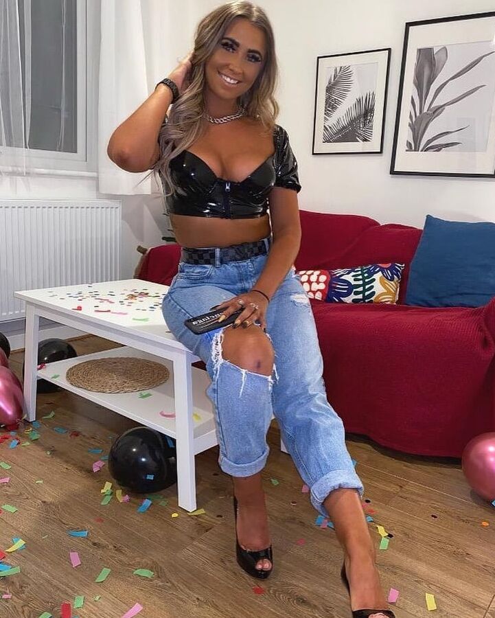 Sexy British Sluts Who Love BBC