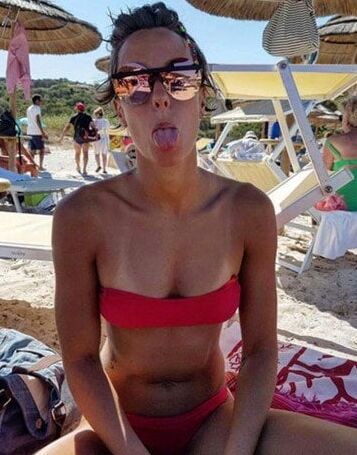 FEDERICA PELLEGRINI . I M PERVERT