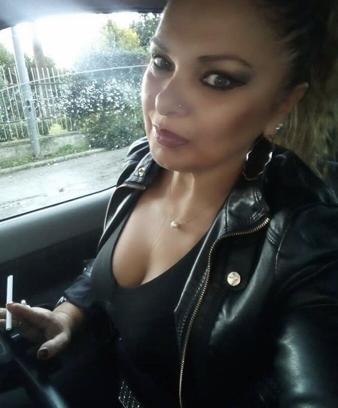Susy Smoking Mature Cigarettes Milf