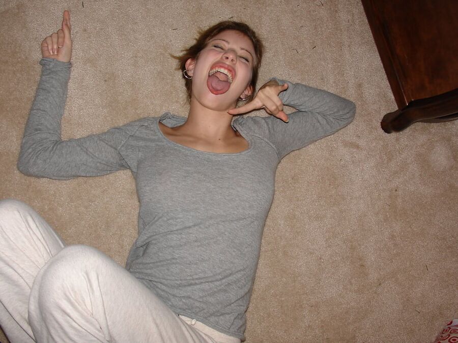 Women Need Exposure - Sexy Young GF
