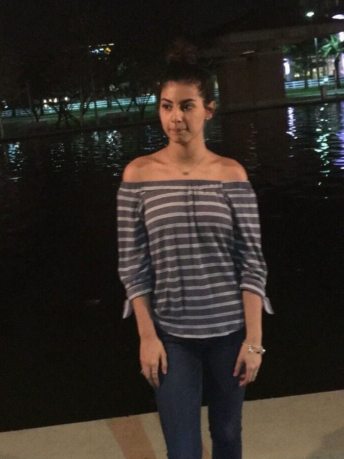 Young Slim Girl Making Her Nude Pics