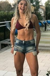 Taynara Conti