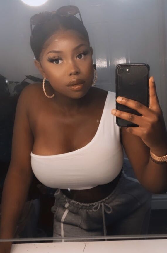 Busty Ebony Babe: Thandi