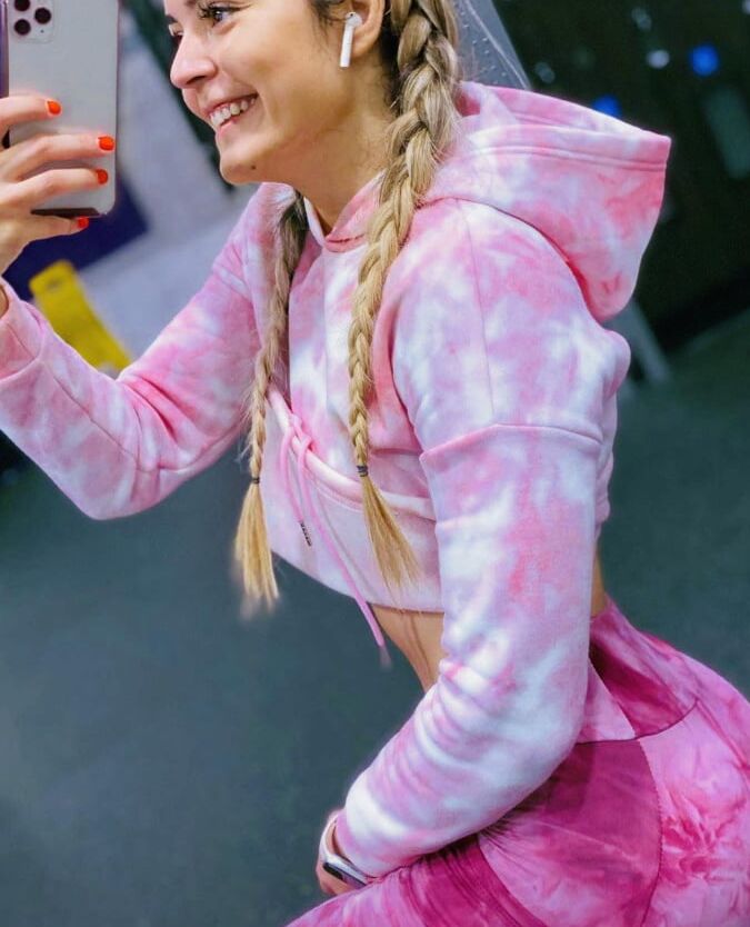 Taynara Conti