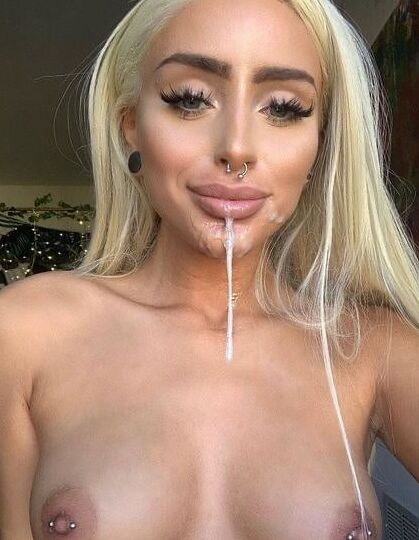 Naomi Woods
