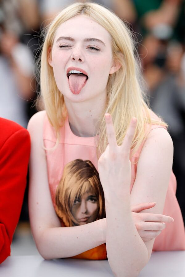 Elle Fanning Sex Goddess