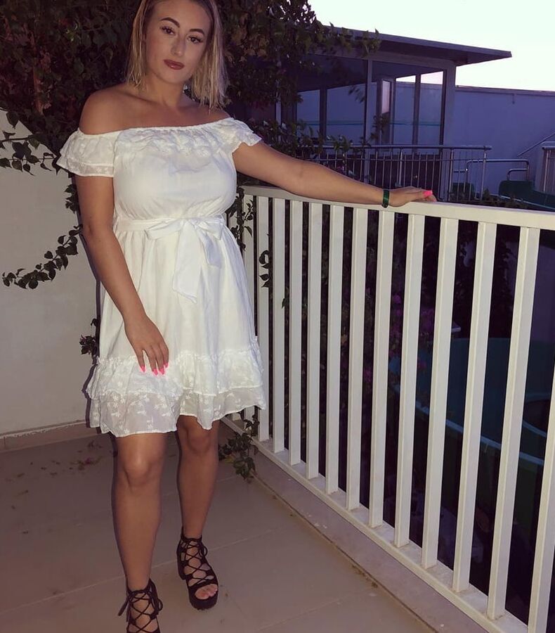 Bobbie Anne brit milf slag
