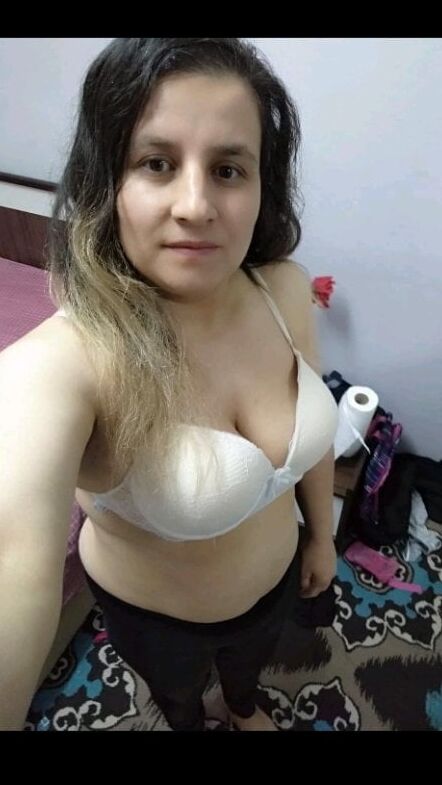 Turk turkish koylu kadin dolgun evli turbanli yenge azgin