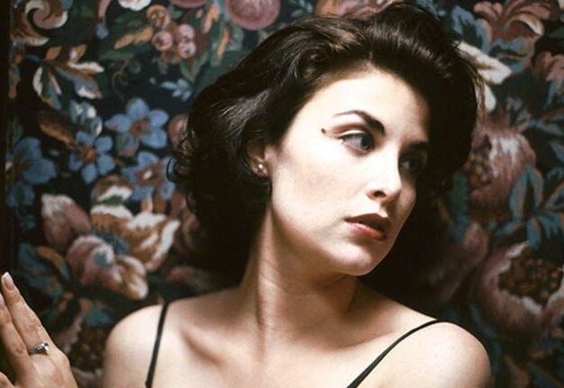 Sherilyn Fenn ( - )