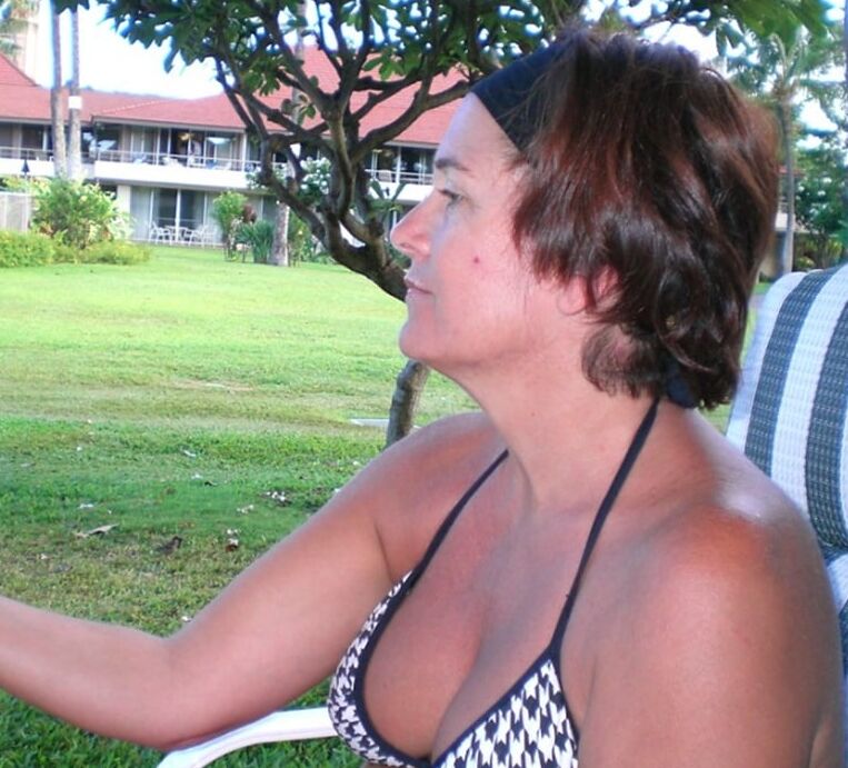 Sexy momma&;s holiday pics