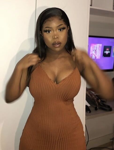 Busty Ebony Babe: Thandi